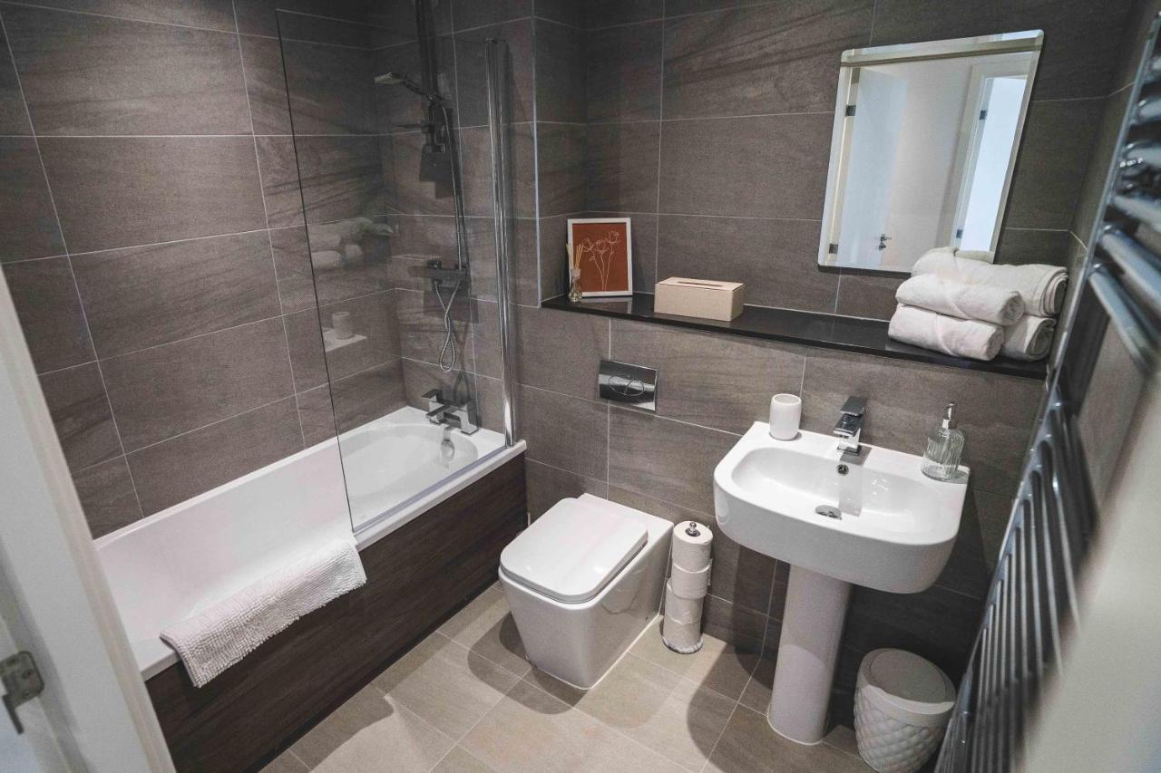 Modern 1-Bed Apartments - New - City Centre - Free Wi-Fi - シェフィールド エクステリア 写真